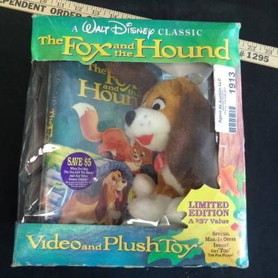 Disney Fox and Hound Lot- Video and Plush