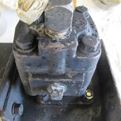 HYDRAULIC PUMP 557-00661 REMOVED FROM WORKING TRUC ...