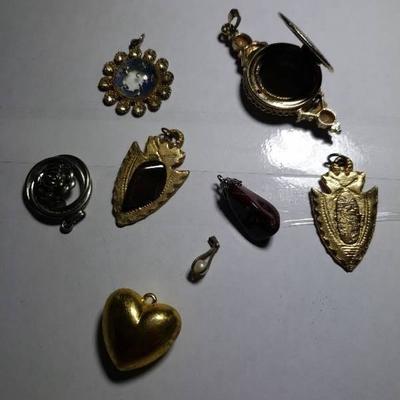 Vintage Necklace Pendant Lot