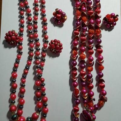Vintage Red Beaded Necklaces with Earings