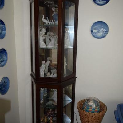 Curio Cabinet & Collectible Figurines