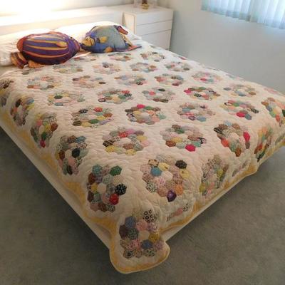 Bed with Matching Nightstands (quilt nfs)