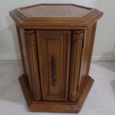 â€˜Pineclaireâ€™ Online Estate Sale Auction is currently open for bidding! All bids start at $1 with no reserves. To VIEW more photos and...