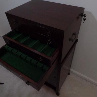â€˜Pineclaireâ€™ Online Estate Sale Auction is currently open for bidding! All bids start at $1 with no reserves. To VIEW more photos and...