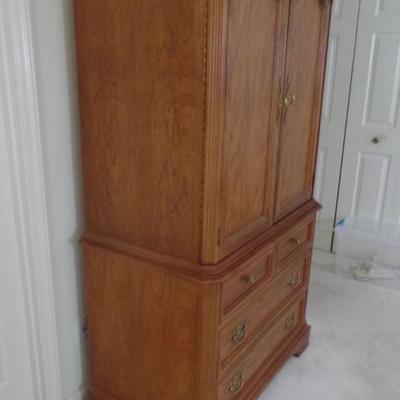 â€˜Pineclaireâ€™ Online Estate Sale Auction is currently open for bidding! All bids start at $1 with no reserves. To VIEW more photos and...