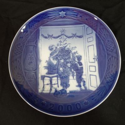 â€˜Pineclaireâ€™ Online Estate Sale Auction is currently open for bidding! All bids start at $1 with no reserves. To VIEW more photos and...