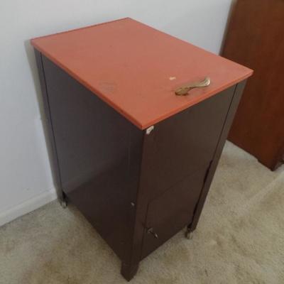 â€˜Pineclaireâ€™ Online Estate Sale Auction is currently open for bidding! All bids start at $1 with no reserves. To VIEW more photos and...