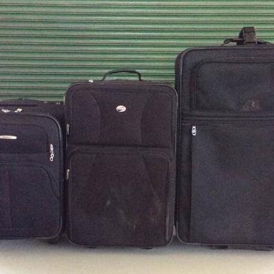 SDD079 Three Pieces of Black Canvas Luggage 