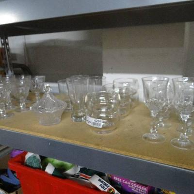 Lot of glassware & steamware