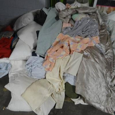 Large lot of blankets, sheets, pillows, ONLY LINEN