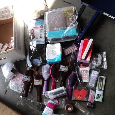 Mixed lot of health and beauty supplies