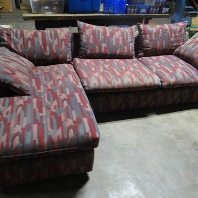 Sectional couch 1 foot needs repaired