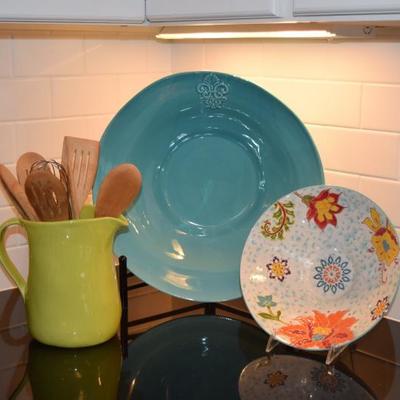 Kitchen Utensils & Decorative Plates