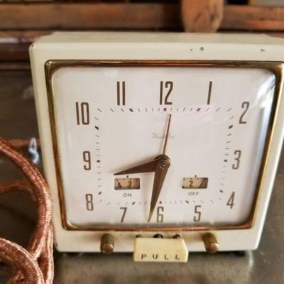 Vintage Working Electric Clock