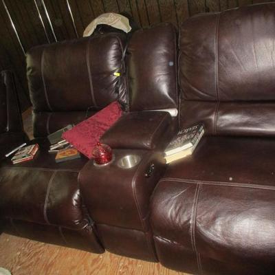 SECTIONAL LEATHER ONE YEAR OLD