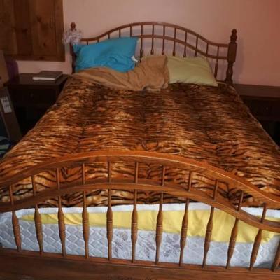 Wooden Half Moon Queen Size Bed Frame mattress and