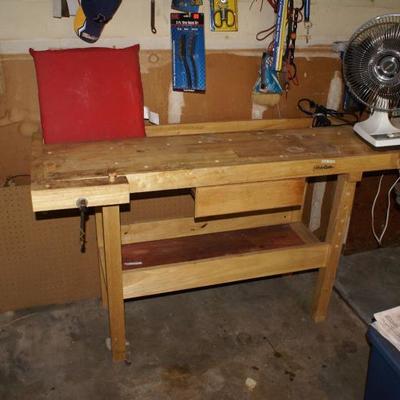 Wooden Wood Workers Tool Bench with Wood Vise