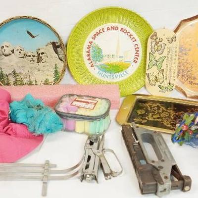 Lot of Household Items - Souvenir Mount Rushmore T