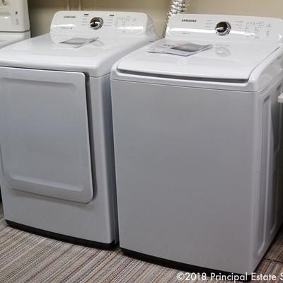 LIKE-NEW Samsung top loading washer and matching dryer. 
