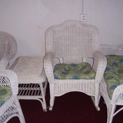 5 piece wicker set- loveseat, rocker, 2 chairs and table