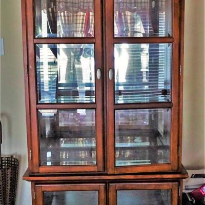 Beveled Leaded glass display cabinets (2) A matching pair of display cabinets, very good condition 6'Hx3'Wx19.5D $499 EACH