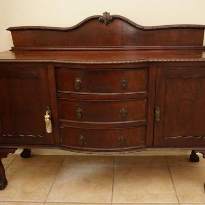 Chippendale Ball and Claw Leg solid mahogany Buffet. Excellent condition and finish. $795 45.5 H x5'Wx22