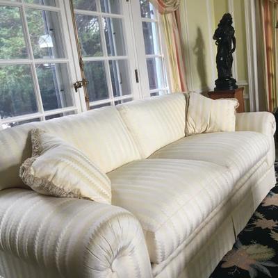 Rolled Arm Sofa 