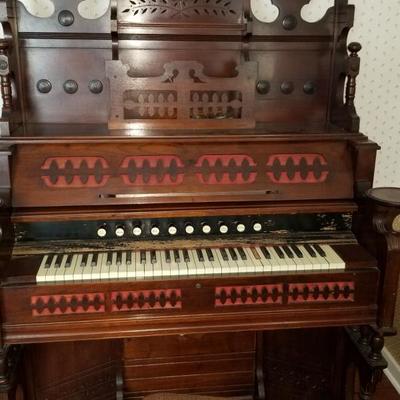 Eastlake organ