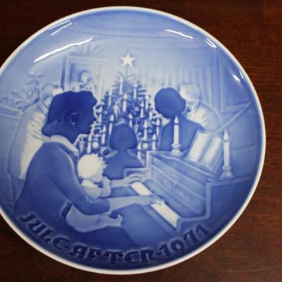 Collectible Plate