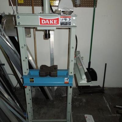 Dake hydraulic press 
