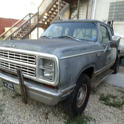 1979 Dodge W150 extended cab 4x4- Runs Drives!