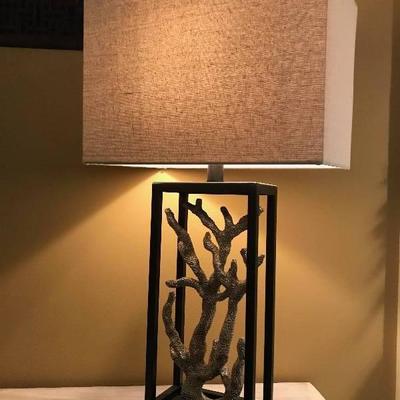 Coral Lamp with shade (works)