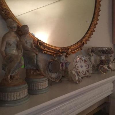 Antique decorative figurines, round antique gold gilt mirror 