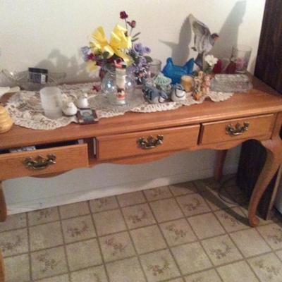 AMISH SIDE OR SOFA TABLE
