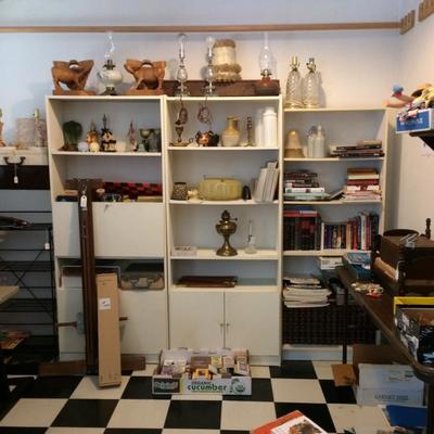 Miscellaneous lamps, games, art supplies including: paints, easels, sketch pads, art paper, etc.