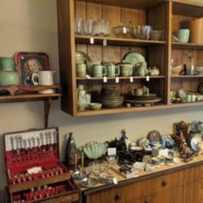 Frankoma pottery along with other collectible glass and ceramics.