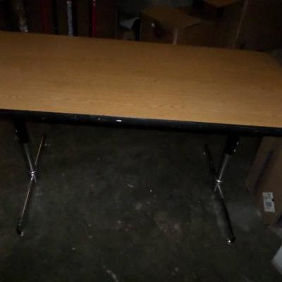 60 x 30 x 30 Office Table Adustable hieght