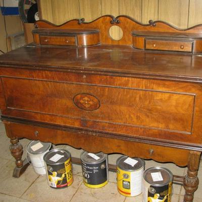 very nice cedar hope chest with under drawer