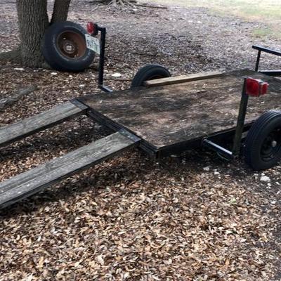 Flatbed Utility Trailer w/Ramps