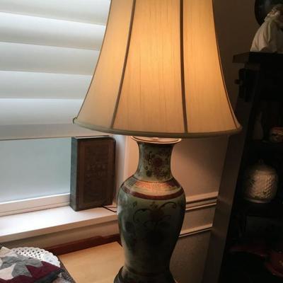 Asian Style Vase Lamp