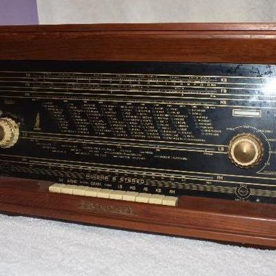 Huldra Vintage Radio