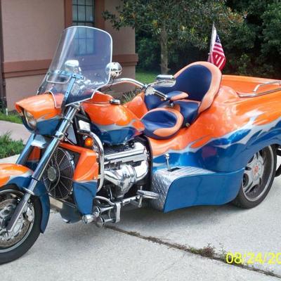 2007 Boss Hoss Sierra Trike with Chevy Small Block 350 Engine. This Bike has 32,072 miles on it and it is a one owner vehicle. We are...
