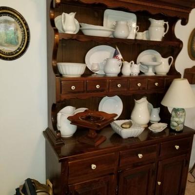 Colonial cabinet 