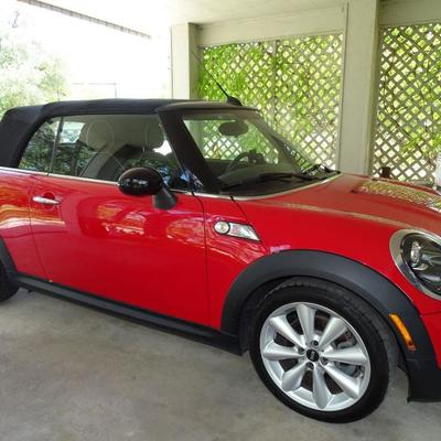 2014 MINI COOPER SPORT CONVERTIBLE, ONLY 12K MILES, BEAUTIFUL CONDITION, ASKING $19,500 AND IS AVAILABLE NOW, JUST EMAIL US FOR A TEST...