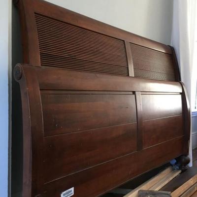 Ethan Allen Queen Size British Classics Bed