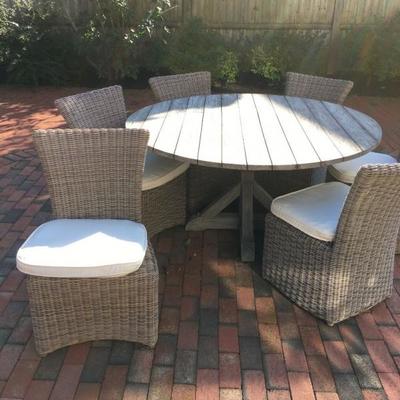 Kingsley Bate Provence 50" Round Dining Table with  Sag Harbor Dining Side Chairs by Rocky Mountain