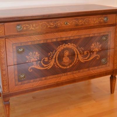 Marquetry 3-drawer chest