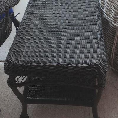 Plastic and Metal Wicker Style Table WN7003 Local Pickup https://www.ebay.com/itm/113232526932