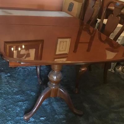 Queen Ann Style Dinner Table 8 Seat DN1001 https://www.ebay.com/itm/113230858268