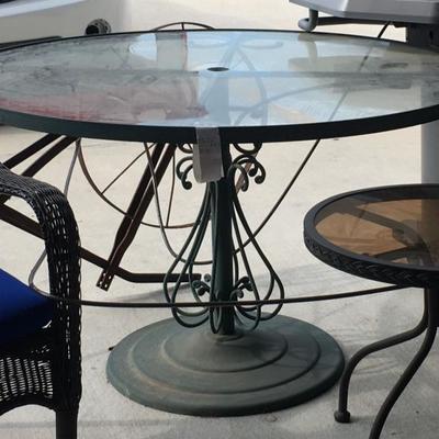 Glass and Metal Round Outdoor Table WN7001 Local Pickup https://www.ebay.com/itm/113232524261